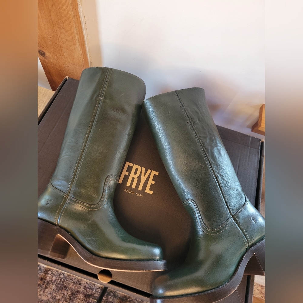 FRYE Campus 14L Forest Green Women's 5.5 B